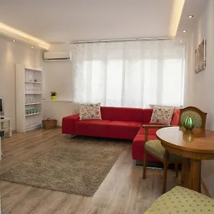 https://ilona-2-bedrooms-apartment-in-the-center.inbudapesthotels.com